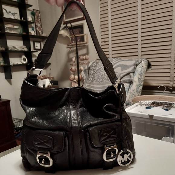 2006 Michael Kors soft leather black purse with silver hardware - Picture 3 of 17